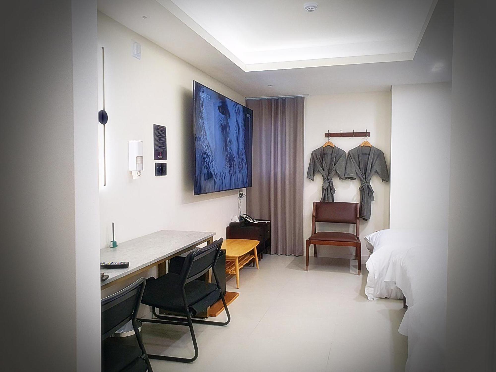Bluebird Hotel Incheon Extérieur photo
