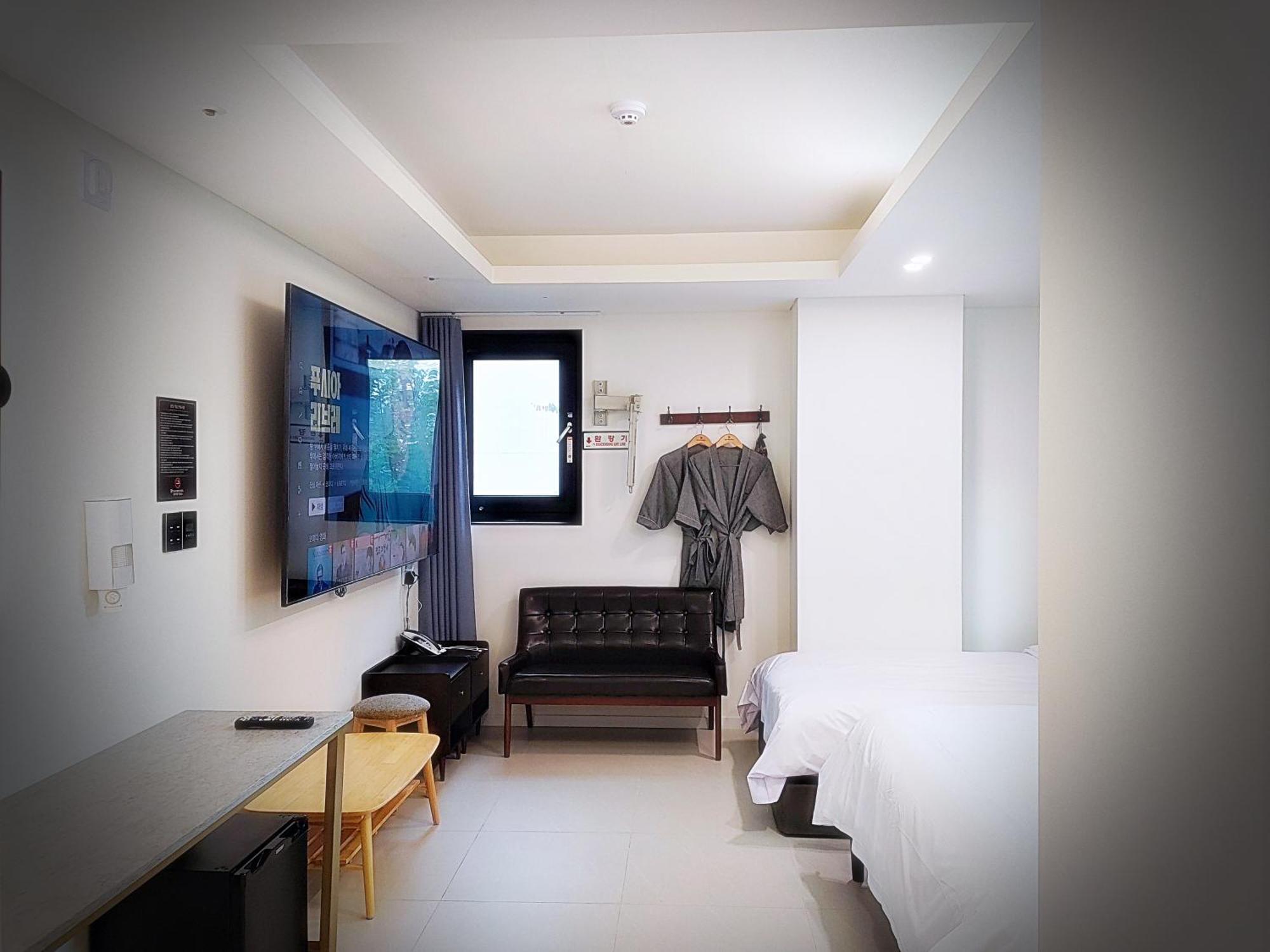 Bluebird Hotel Incheon Extérieur photo