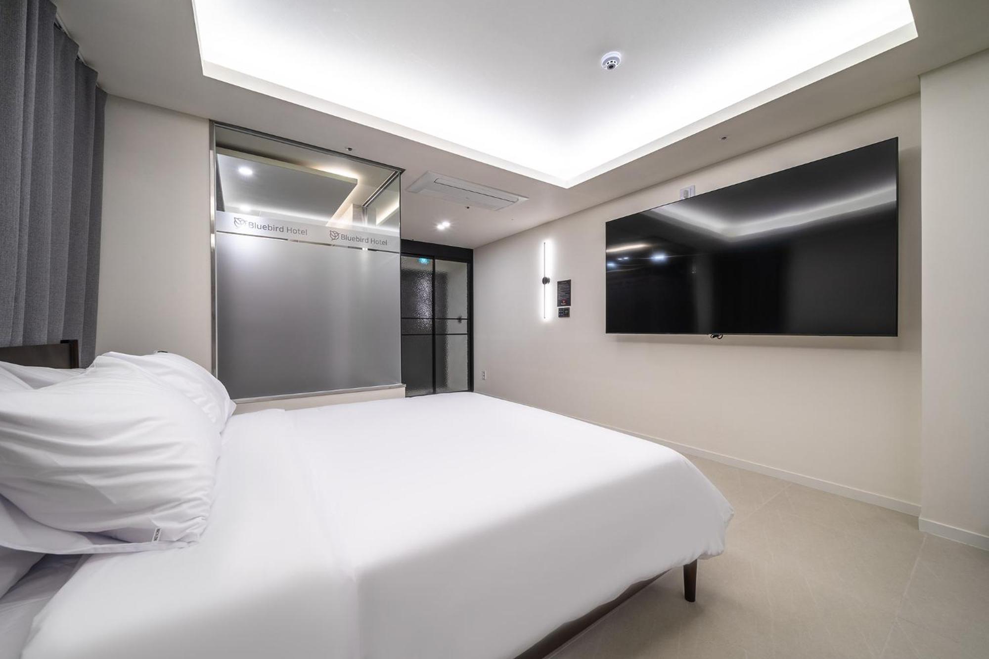 Bluebird Hotel Incheon Extérieur photo