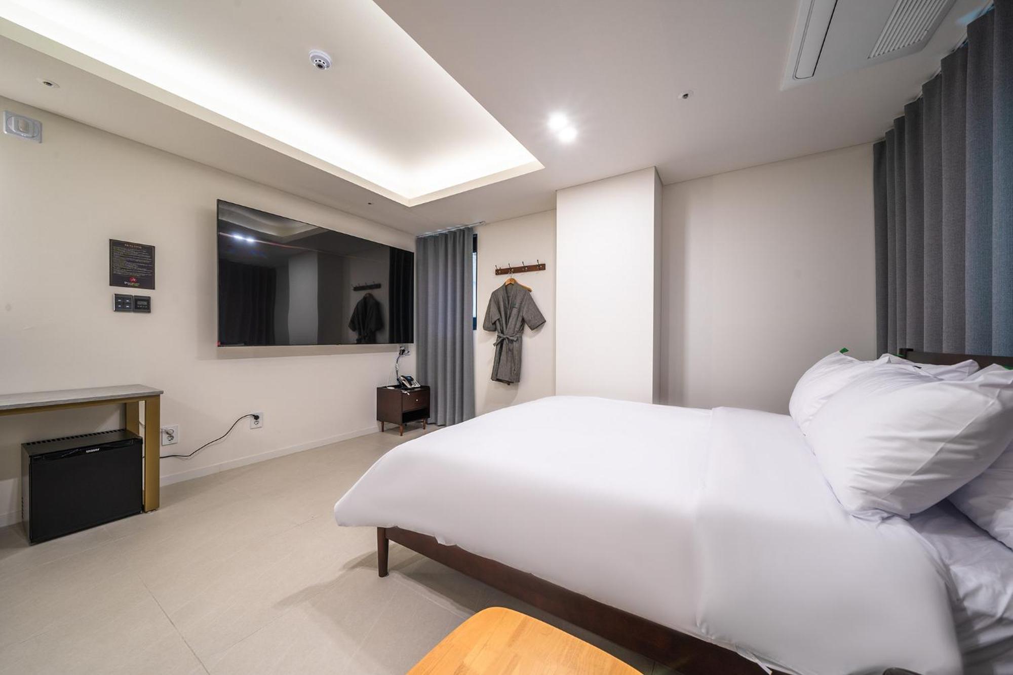 Bluebird Hotel Incheon Extérieur photo