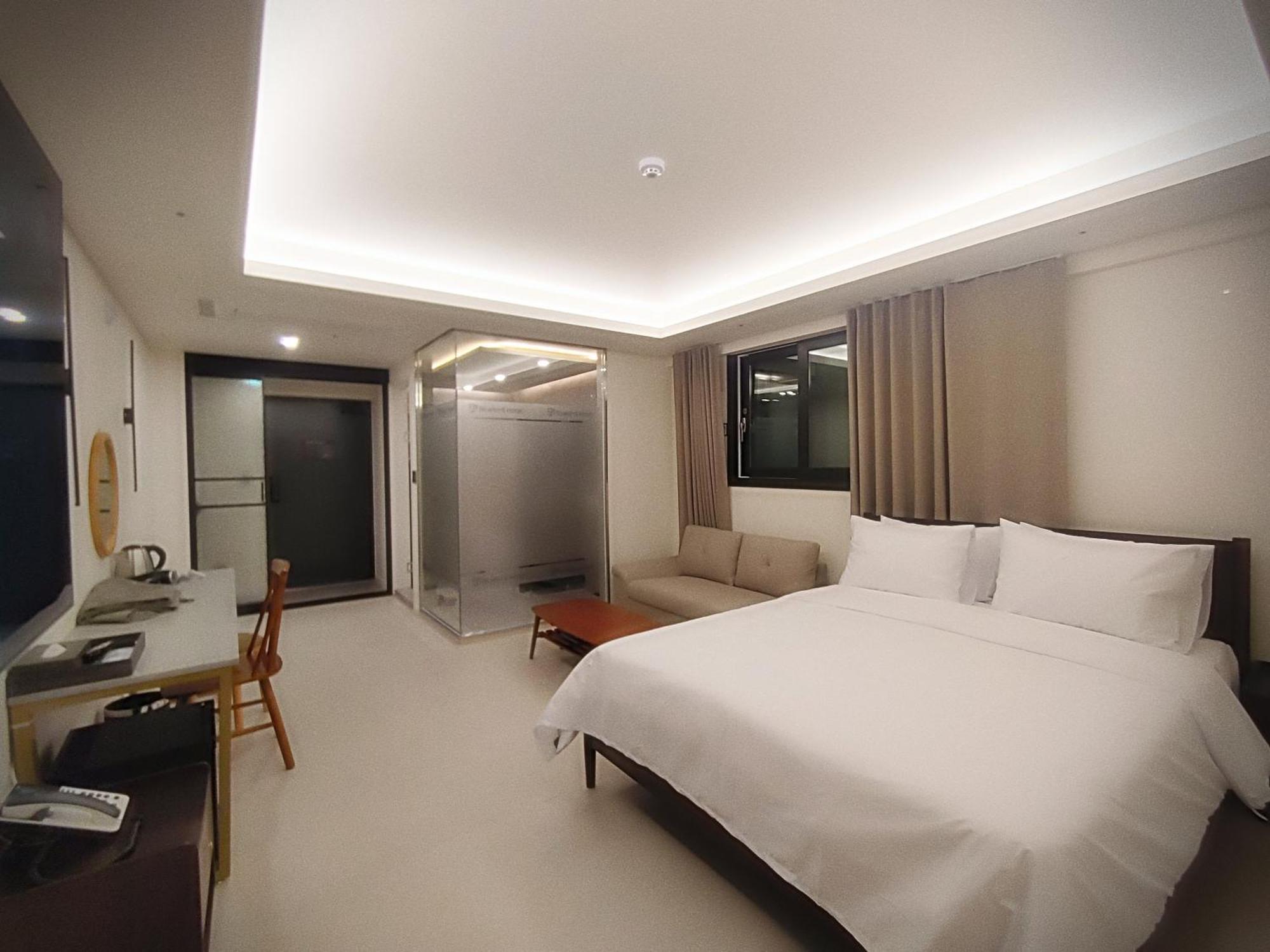 Bluebird Hotel Incheon Extérieur photo